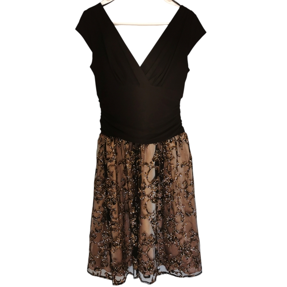SLNY Black Blush Embroidered Mesh Cocktail Dress Formal Party Sz 10 NWT